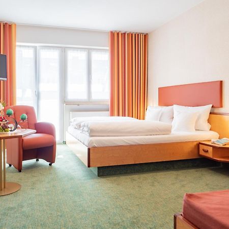 בילנגריס Hotel Zur Krone מראה חיצוני תמונה