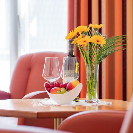 בילנגריס Hotel Zur Krone מראה חיצוני תמונה