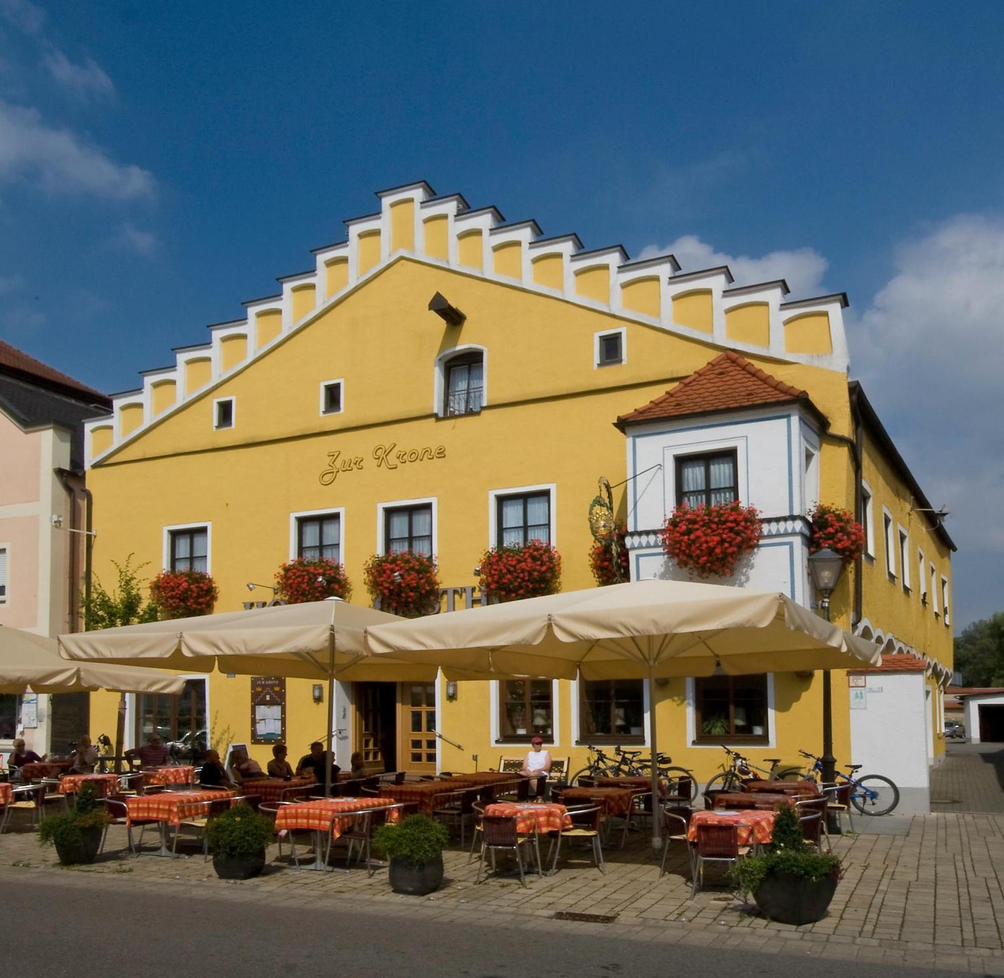 בילנגריס Hotel Zur Krone מראה חיצוני תמונה