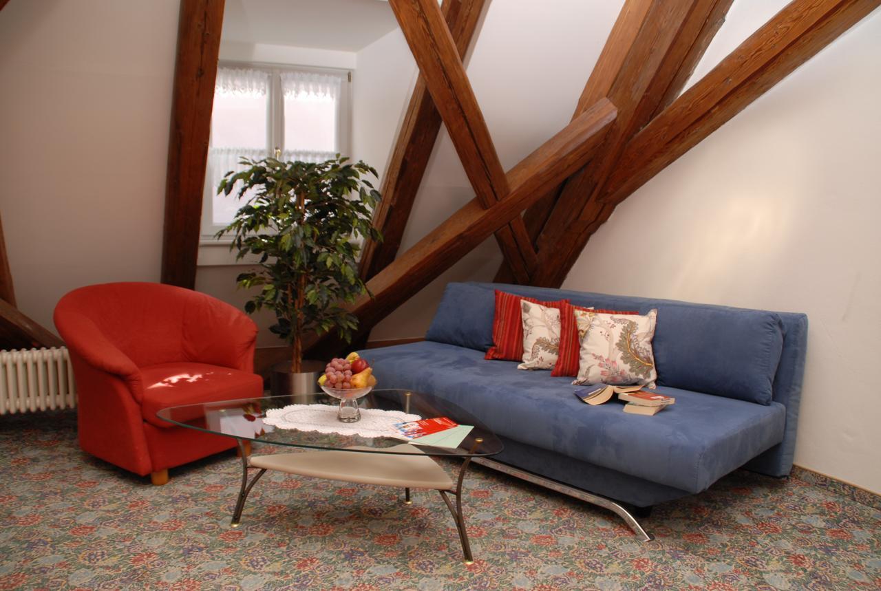 בילנגריס Hotel Zur Krone מראה חיצוני תמונה