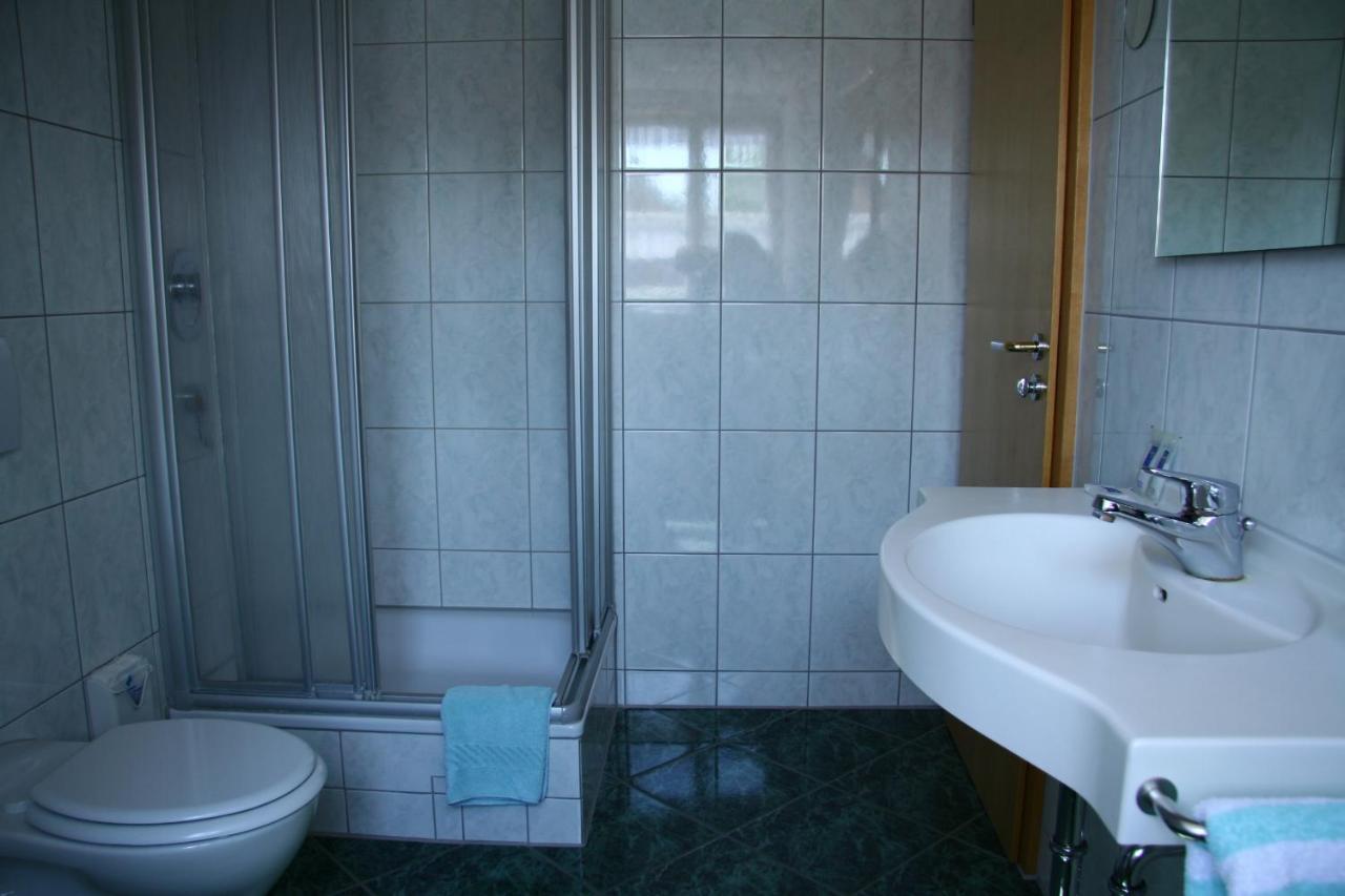 בילנגריס Hotel Zur Krone מראה חיצוני תמונה